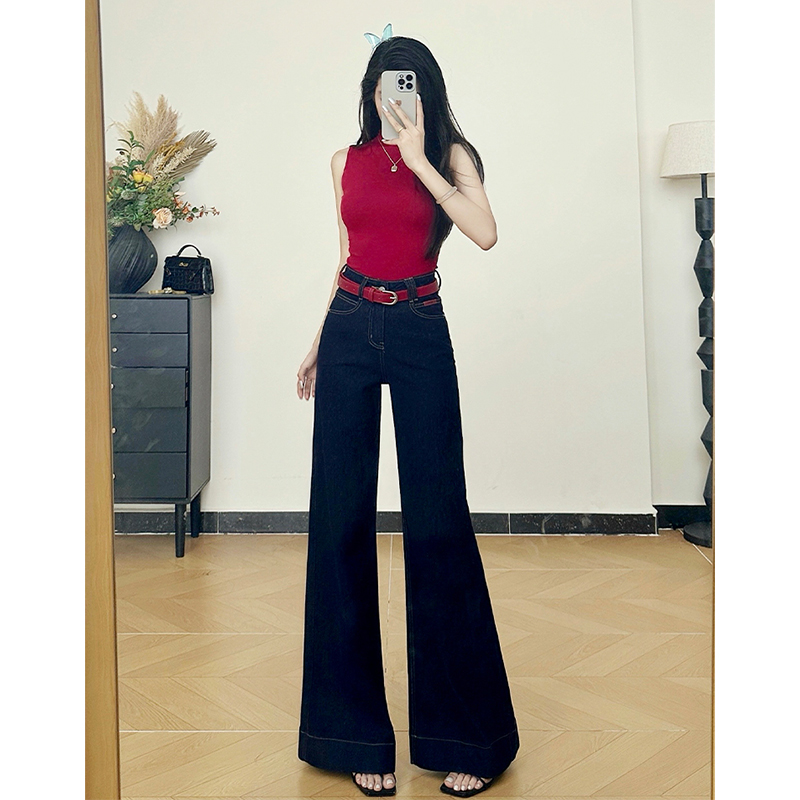 乔栈丹宁蓝简约加绒不贴腿微喇牛仔裤女秋冬新款高腰宽松显瘦拖地