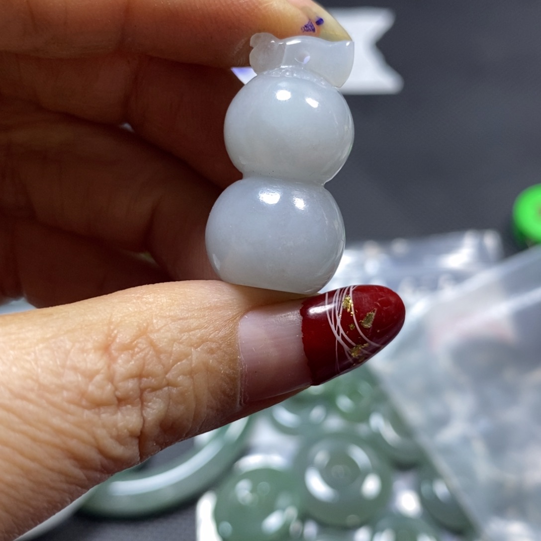 定制翡翠未镶嵌挂件