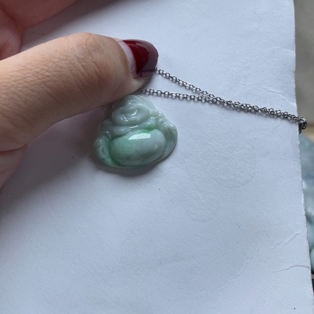 翡翠颈饰未镶嵌信**山