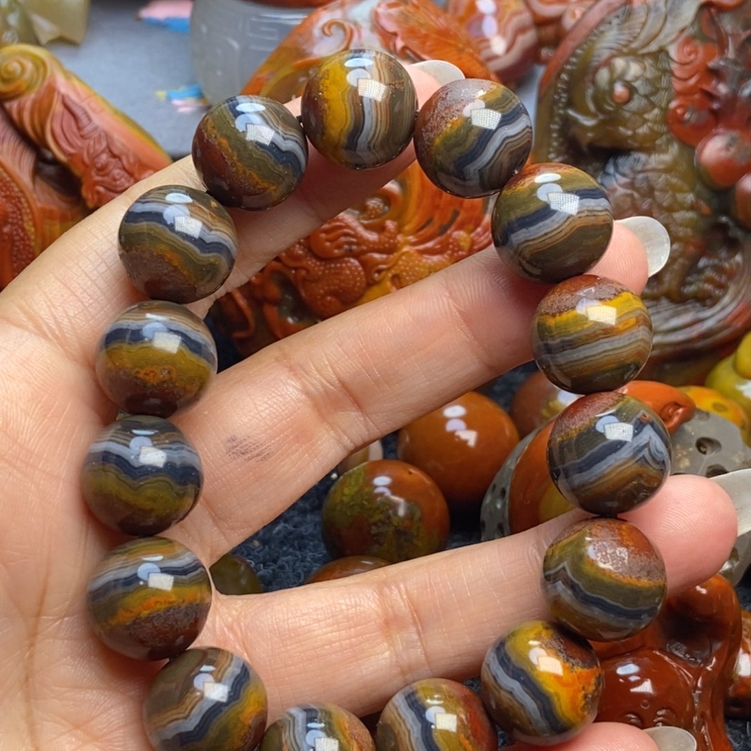 玛瑙/玉髓颈饰未镶嵌臻战国红