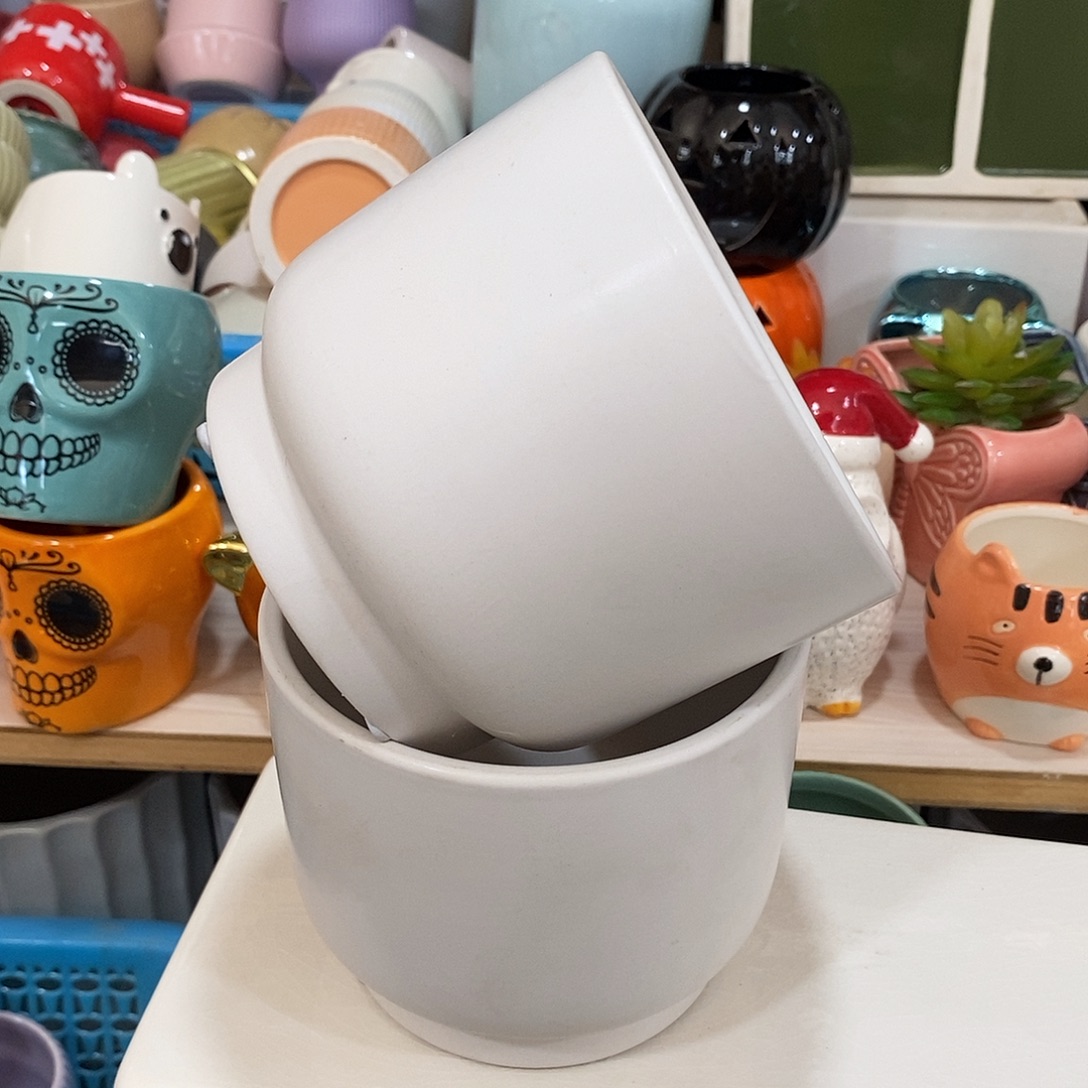 杯子陶盆有孔 瑕疵介意勿拍