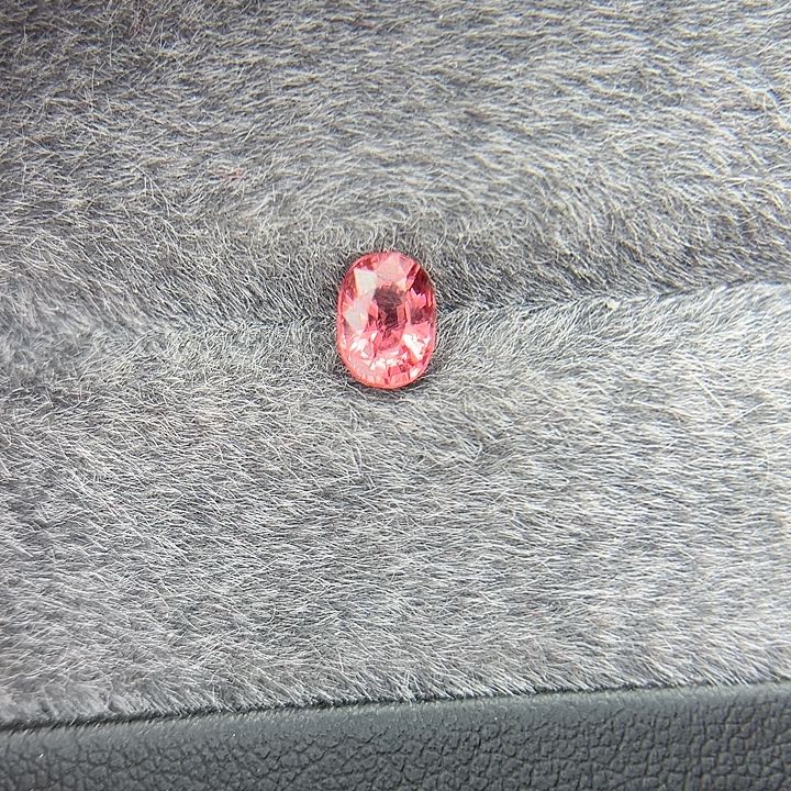 尖晶石裸石未镶嵌