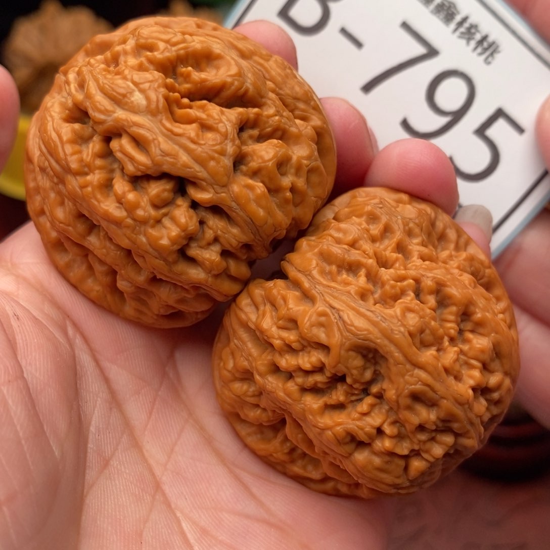 文玩核桃把件粗筋42