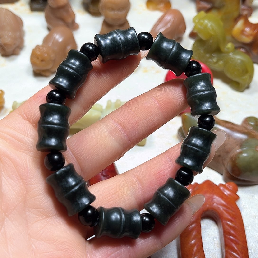 白玉菩提吊坠白玉菩提吊坠