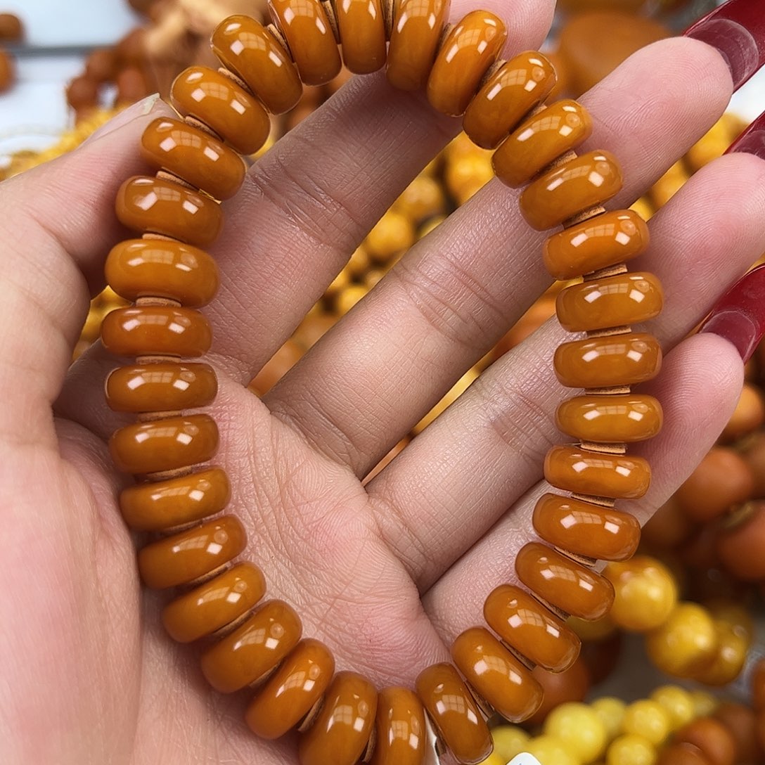 琥珀颈饰未镶嵌蜜蜡