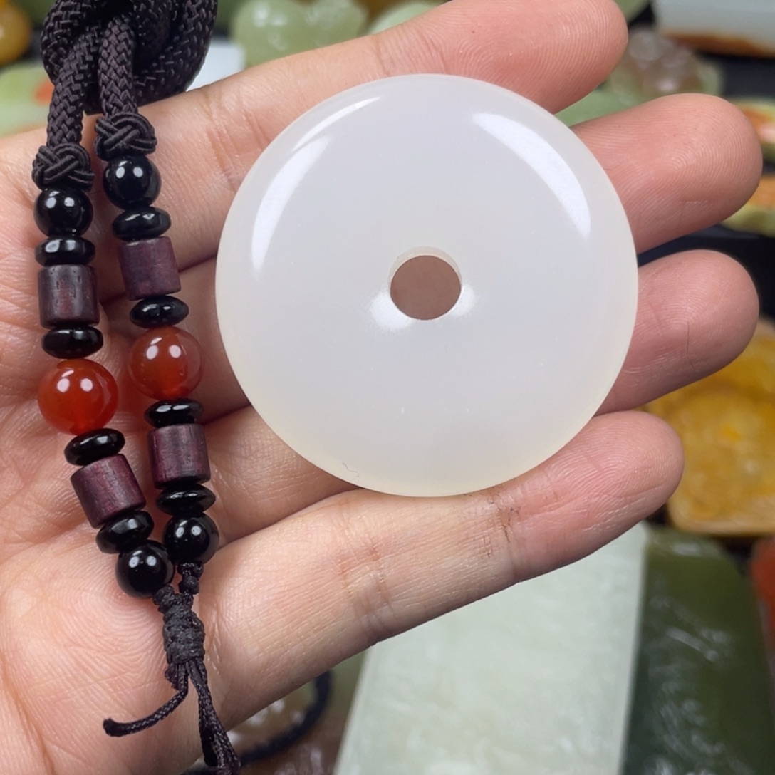 天****》昆仑山料平安扣吊坠款