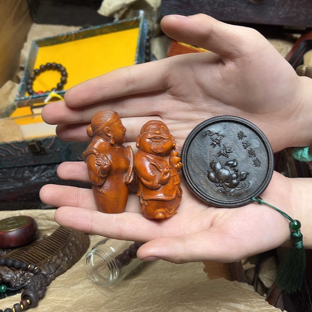 大叶紫檀（黑酸枝木类）