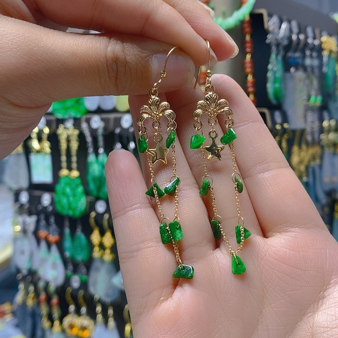 未镶嵌翡翠耳饰翡翠