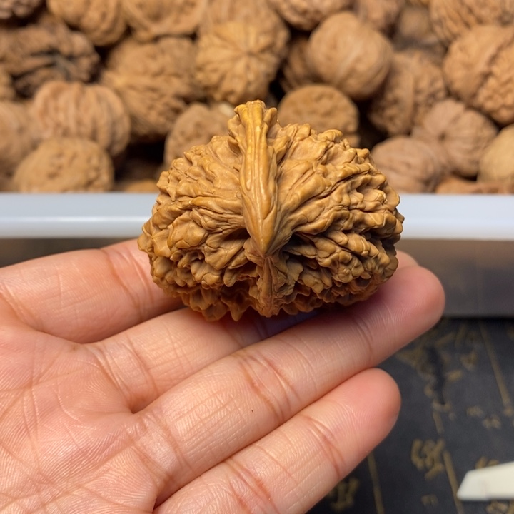 K***吊坠文玩核桃文玩核桃异形有黄