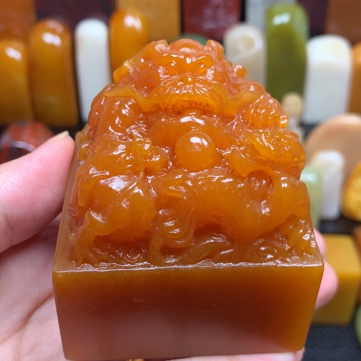 寿山石印石无**尊寿山石雕