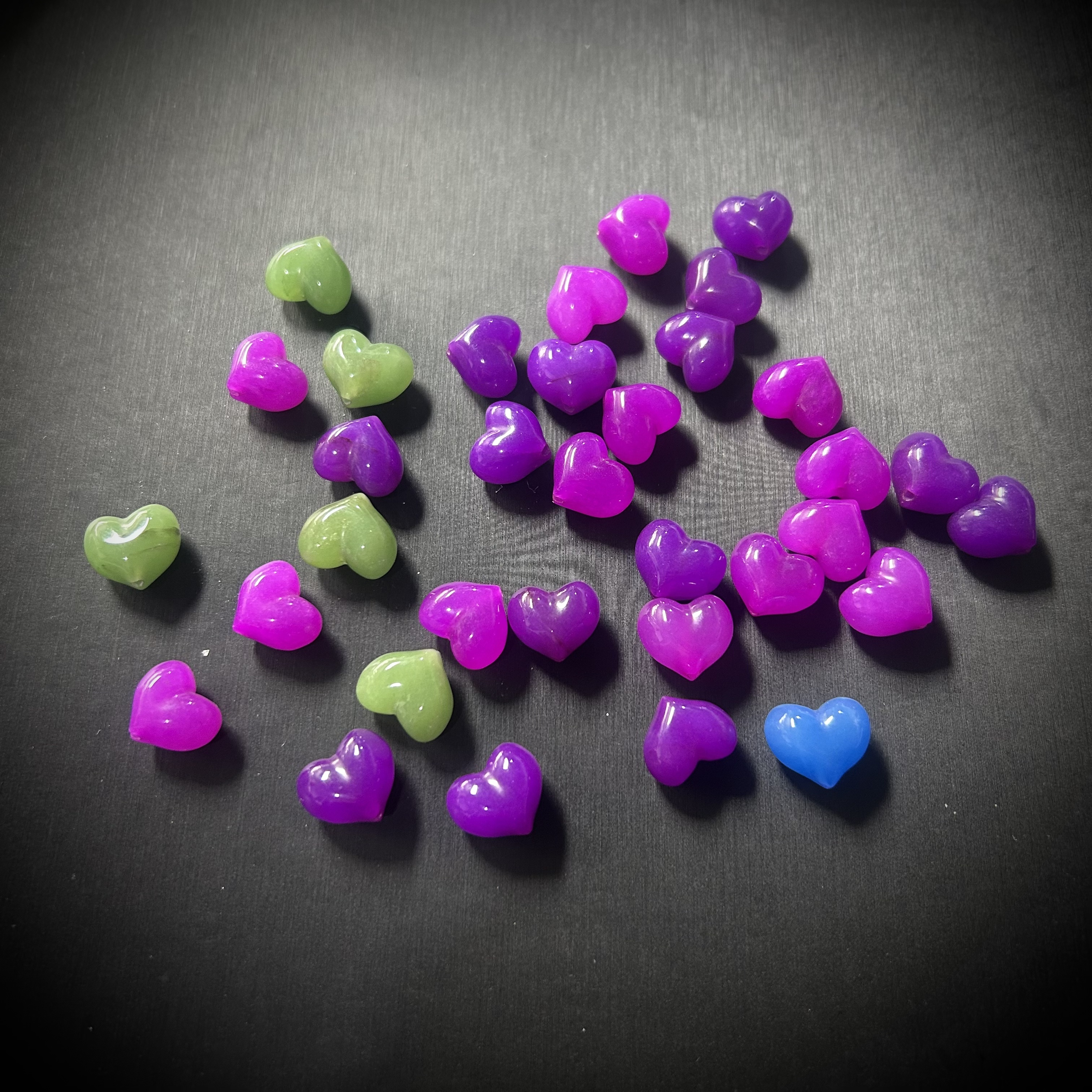 32001482多彩屁桃单珠多规格（多样性发其一）560