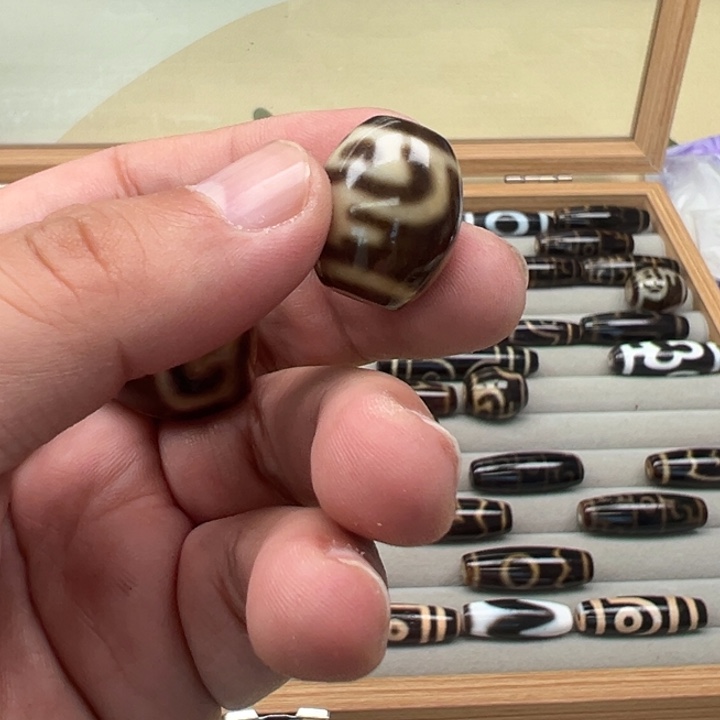 吊坠白玉菩提宝瓶1687