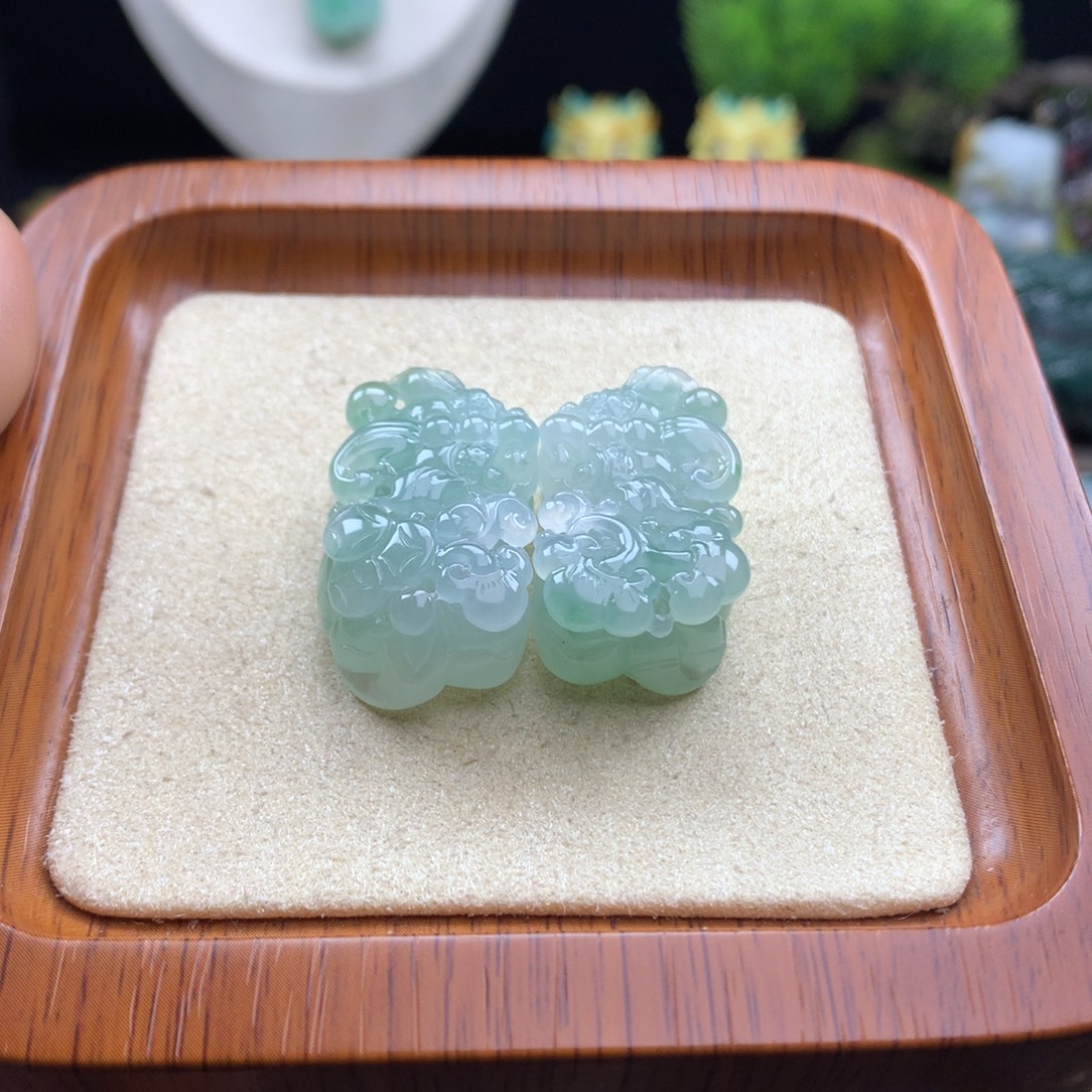 翡翠未镶嵌颈饰翡翠3