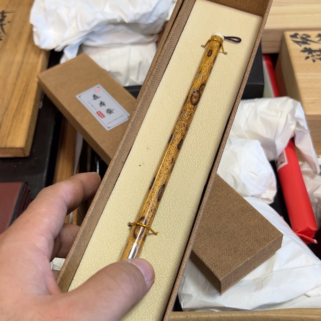 竹e***人中古商品，谨慎参拍