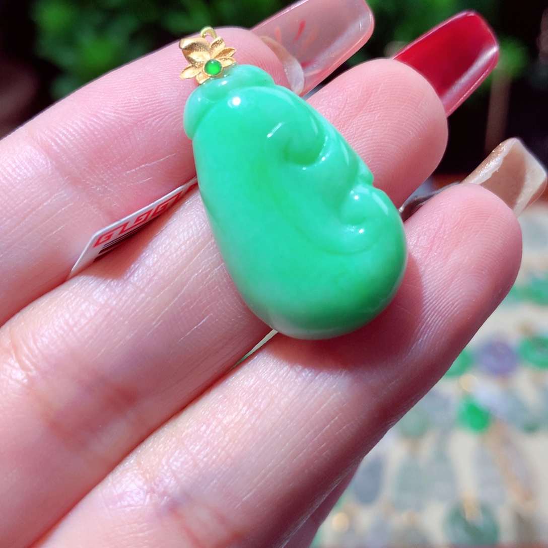 翡翠吊坠(不含链)18K金镶嵌