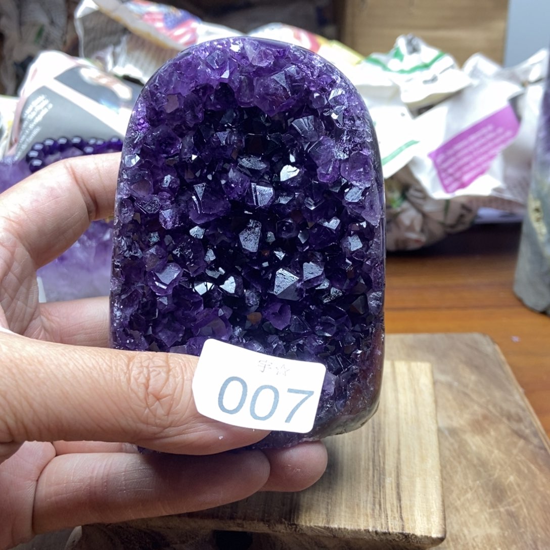 紫晶天然水晶摆件未镶嵌