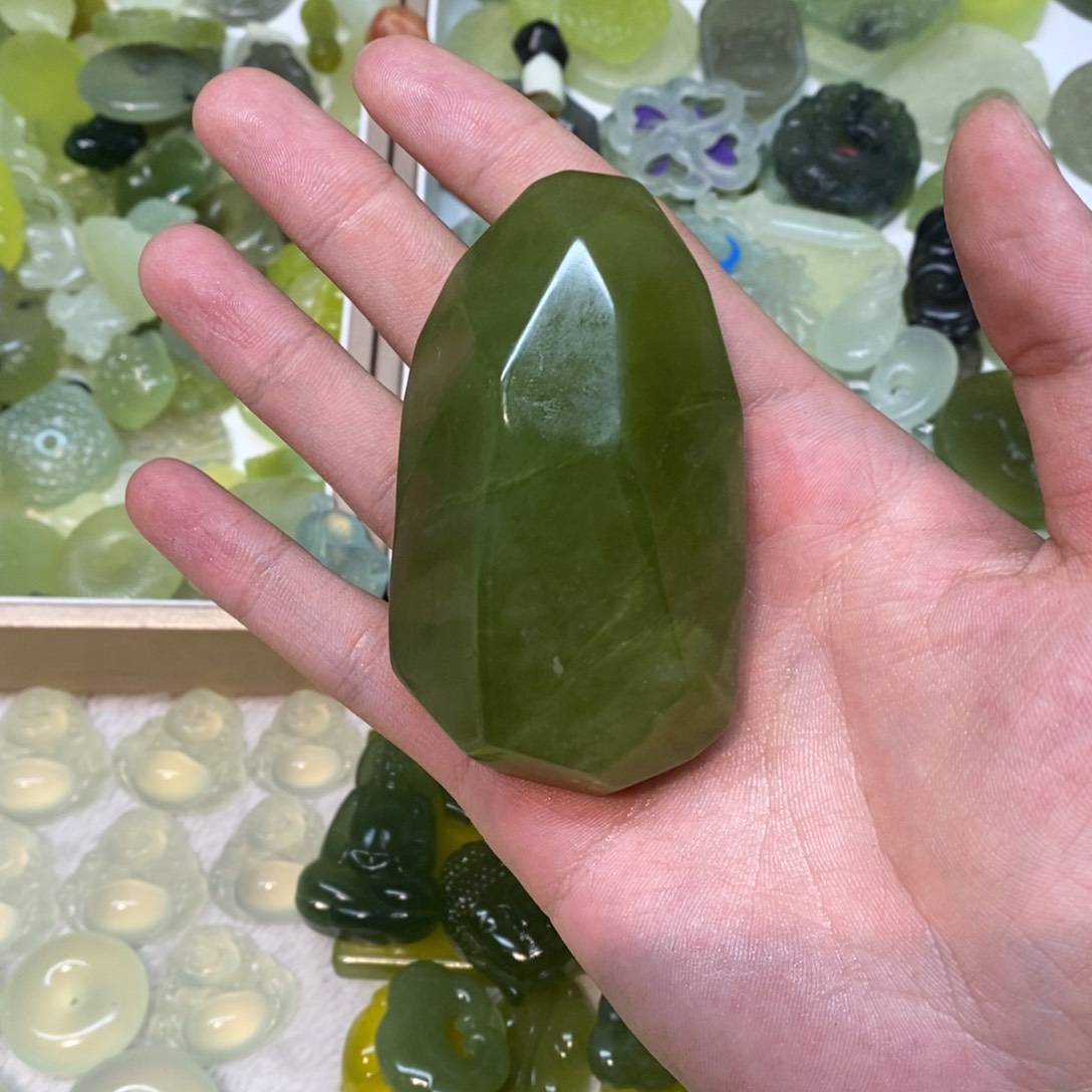 一****岫玉未镶嵌吊坠(不含链)