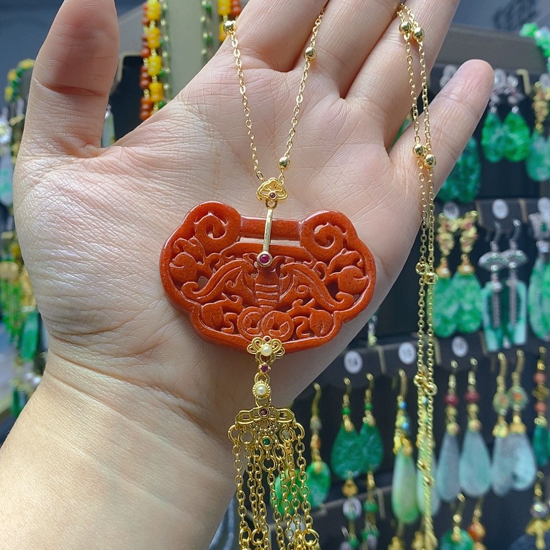 未镶嵌翡翠耳饰翡翠