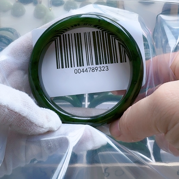 和田玉（碧玉）手镯未镶嵌6162包容