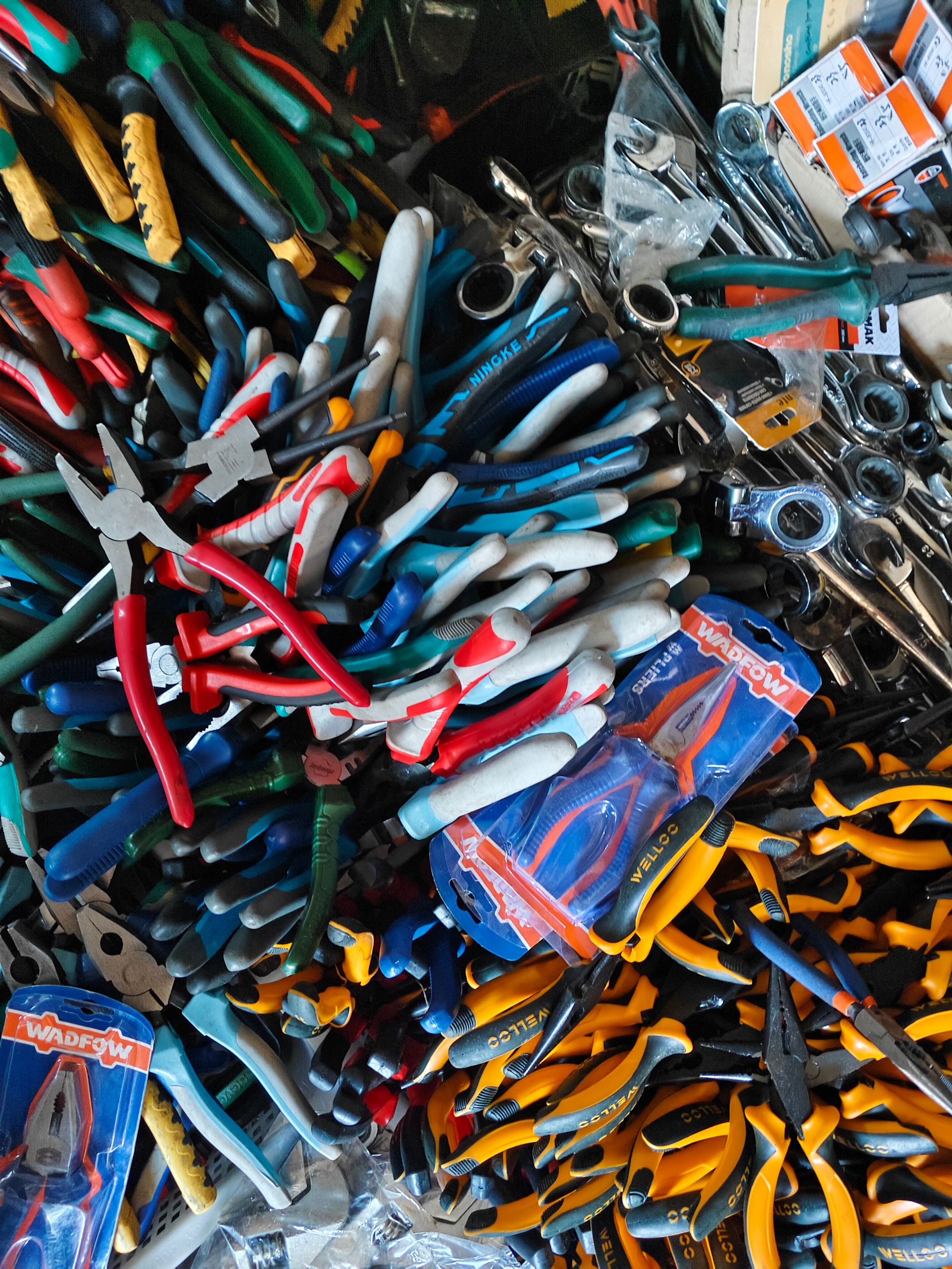 1203号居家日用五金工具手动工具其款式五金工具杂款以直播间为准