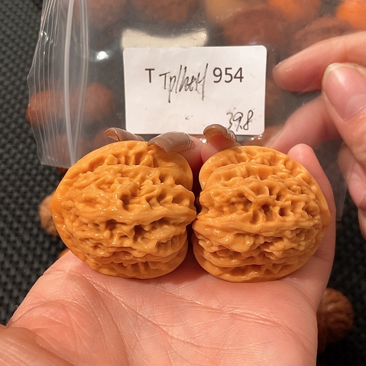 文玩核桃吊坠黄霞39.8