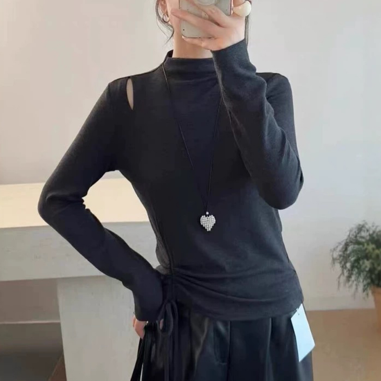 麦寻TXLLS01Y设计感半高领长袖T恤修身显瘦抽绳褶皱上衣简约穿搭