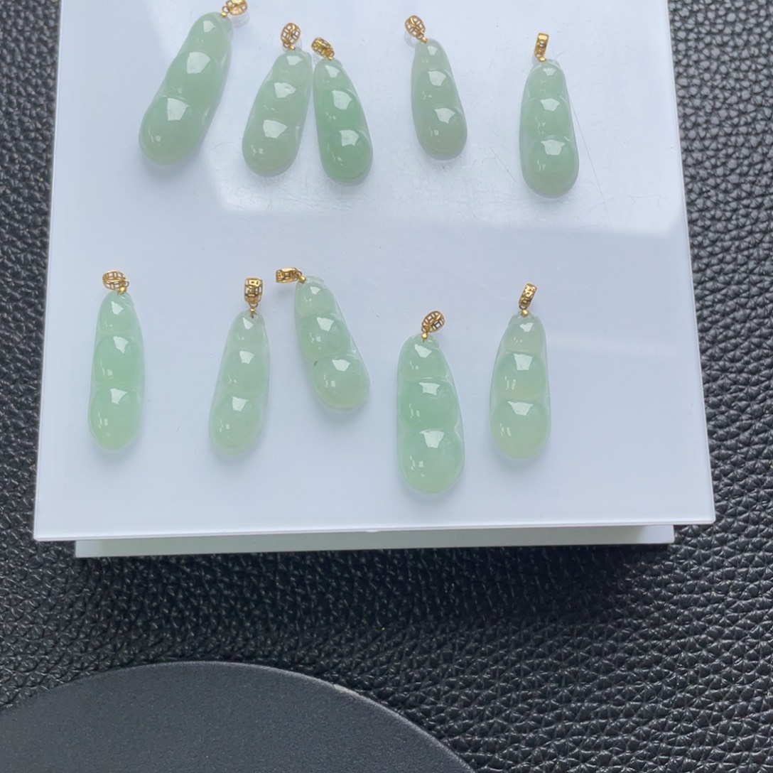 翡翠未镶嵌颈饰翡翠吊坠