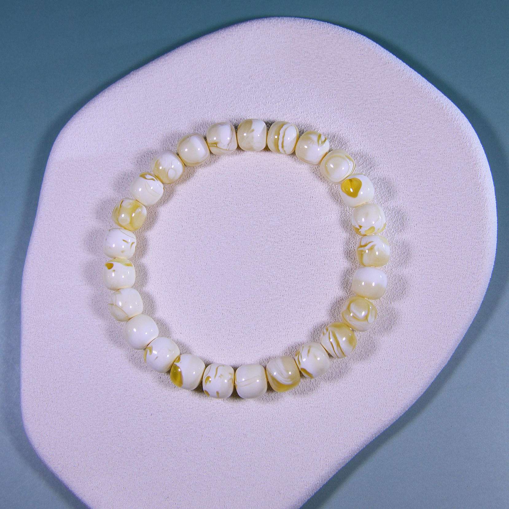 蜜蜡同料手串尺寸9X8.3重10.7克