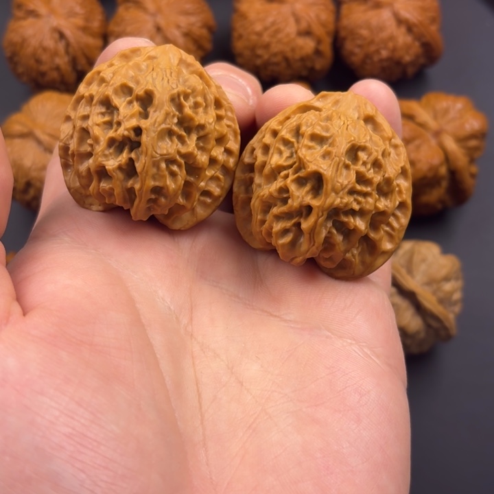 樊***沫把件文玩核桃苹果园40