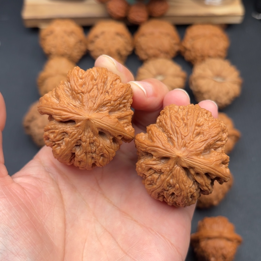 文玩核桃把件粗筋43