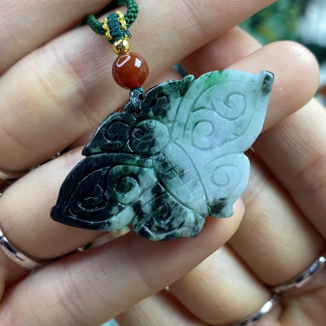 翡翠颈饰未镶嵌吊坠