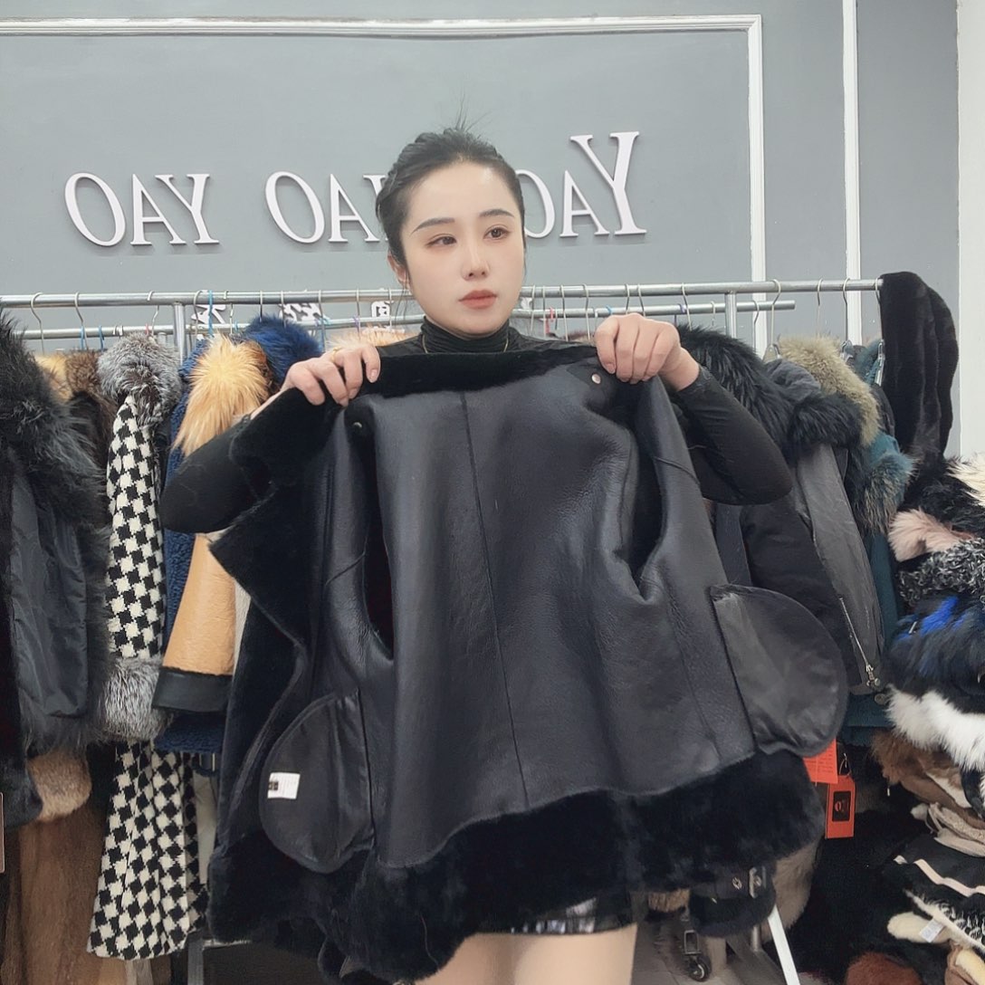 姚小妖家高端皮草