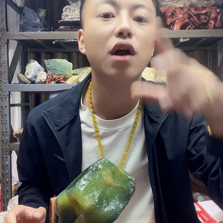 木***风未镶嵌蛇纹石玉珠宝奇石101