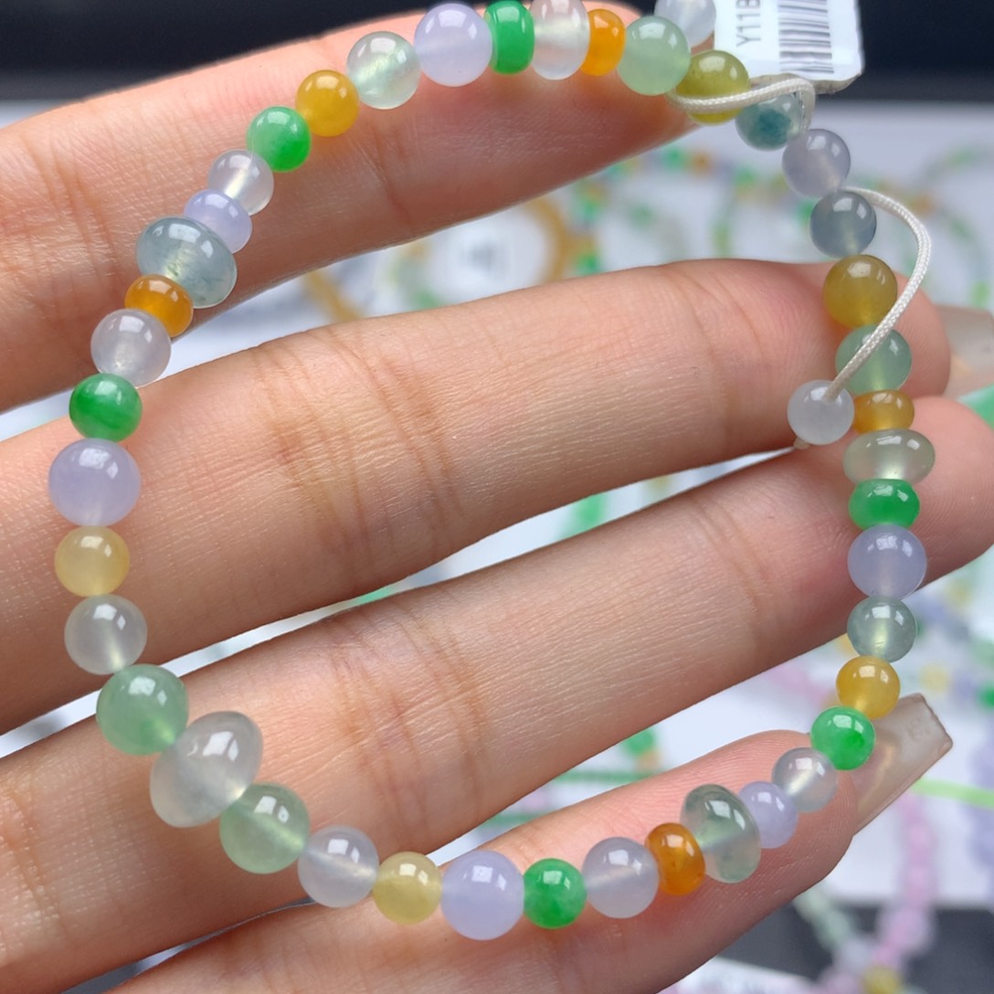 未镶嵌翡翠手链卡