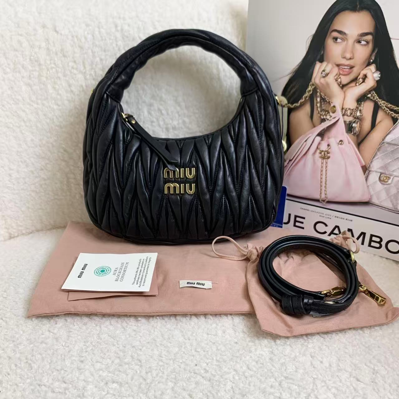 99新 MIU MIU/缪缪 壹臻/黑金褶皱hobo小号 34554325