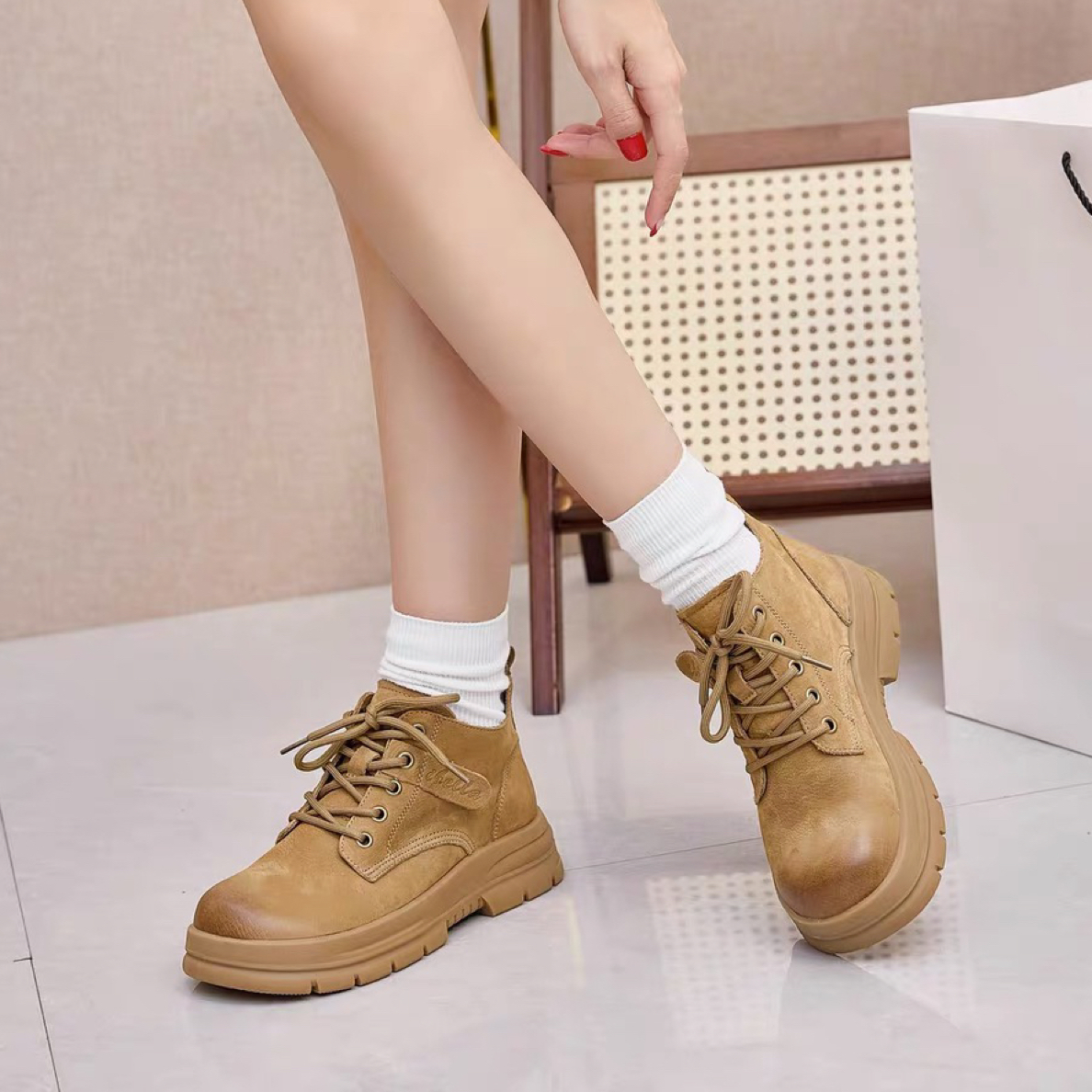 女鞋真皮厚底马丁靴秋季英伦防滑短靴单靴户外登山大黄靴73-8601