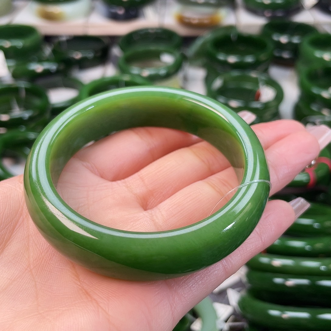 和田玉（碧玉）手镯未镶嵌