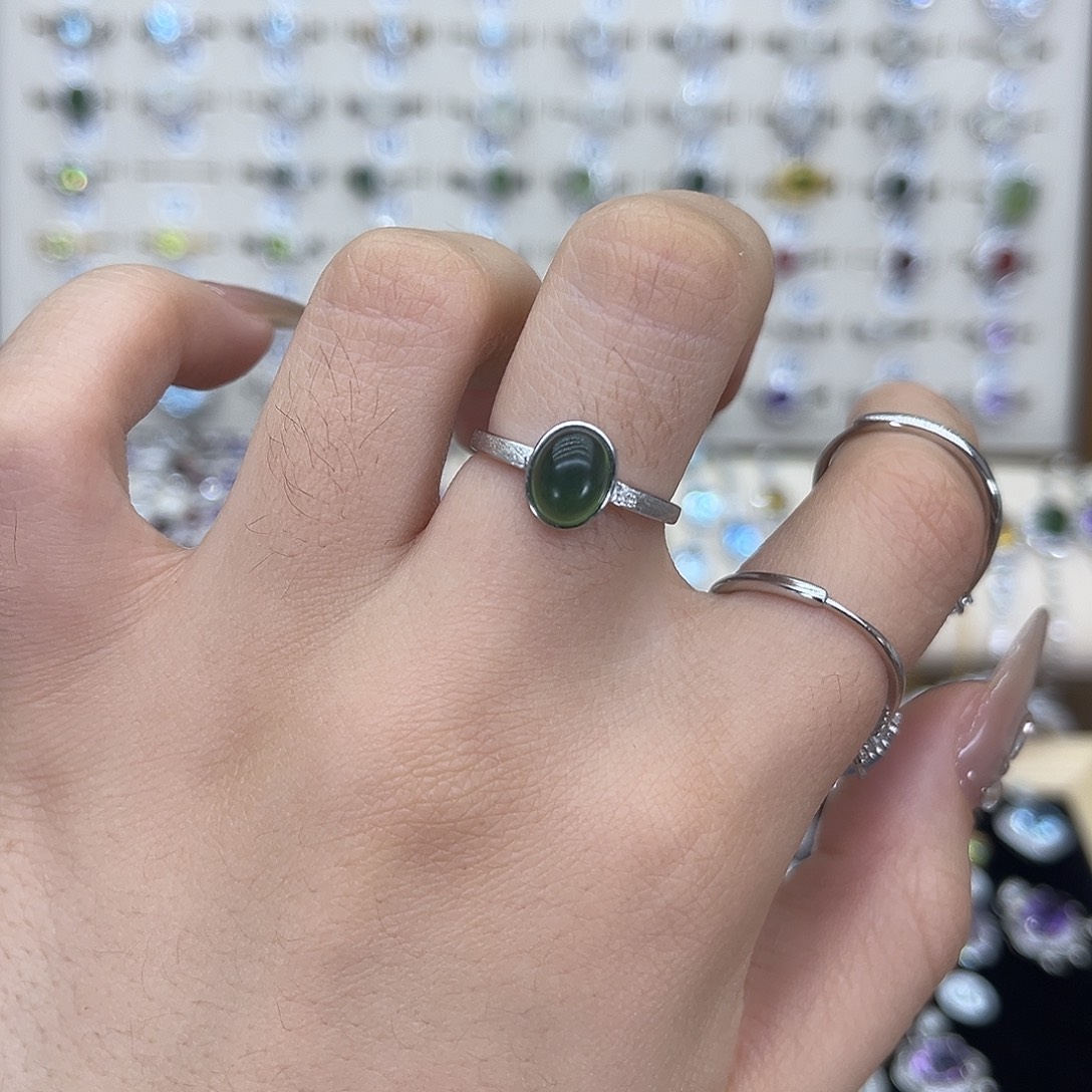 吃***乾岫玉银S925镶嵌戒指