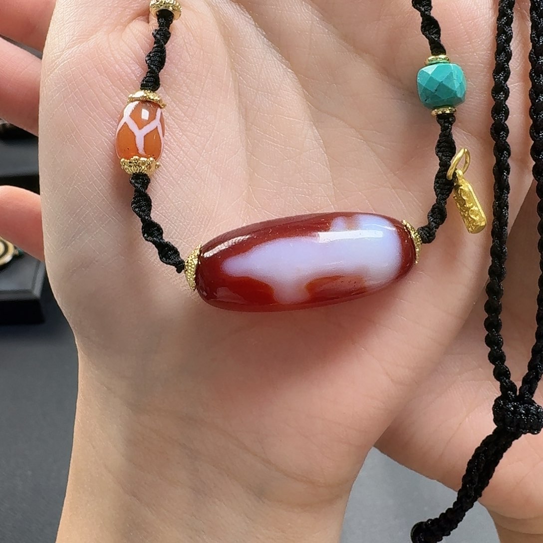 玛瑙/玉髓颈饰未镶嵌