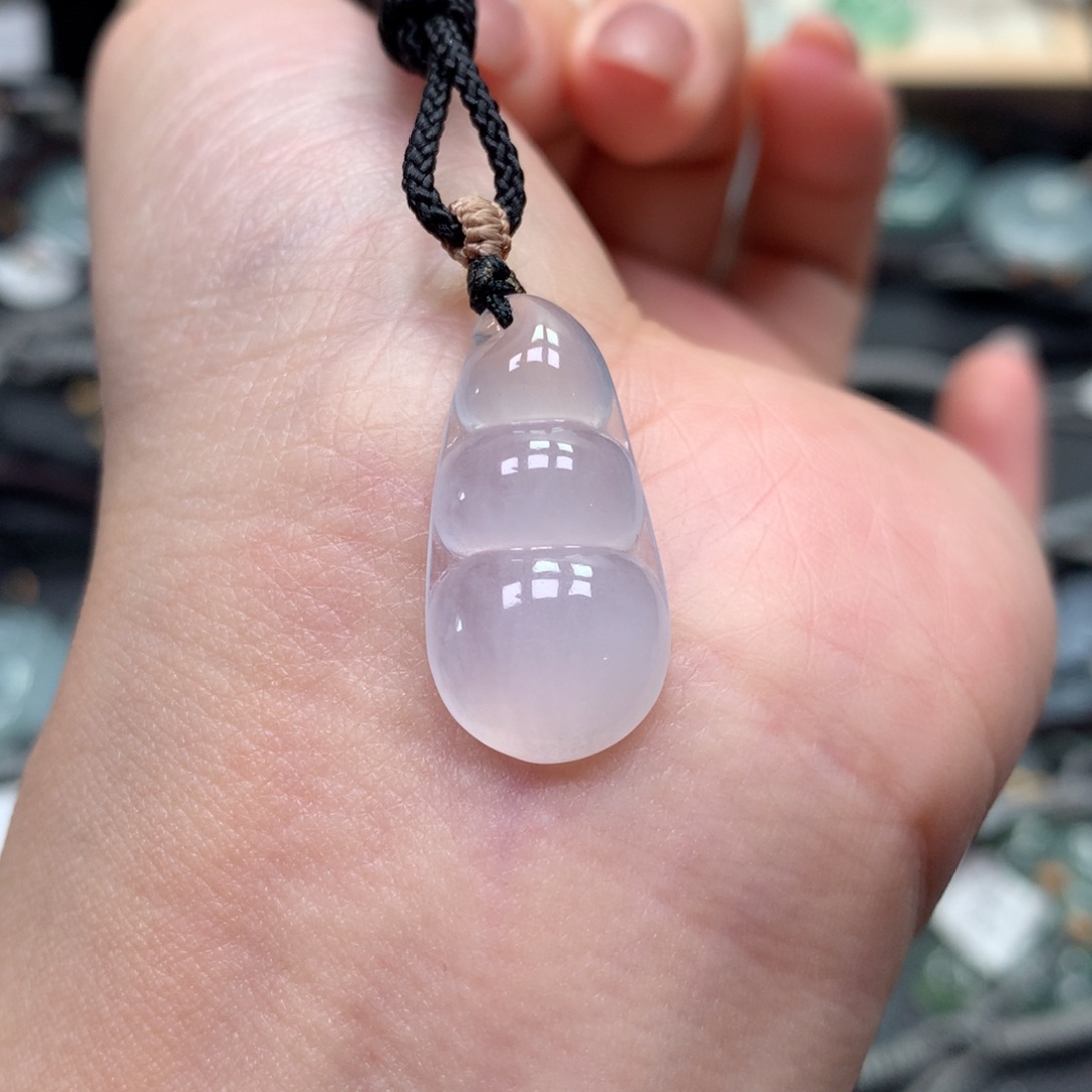 翡翠颈饰未镶嵌豆子