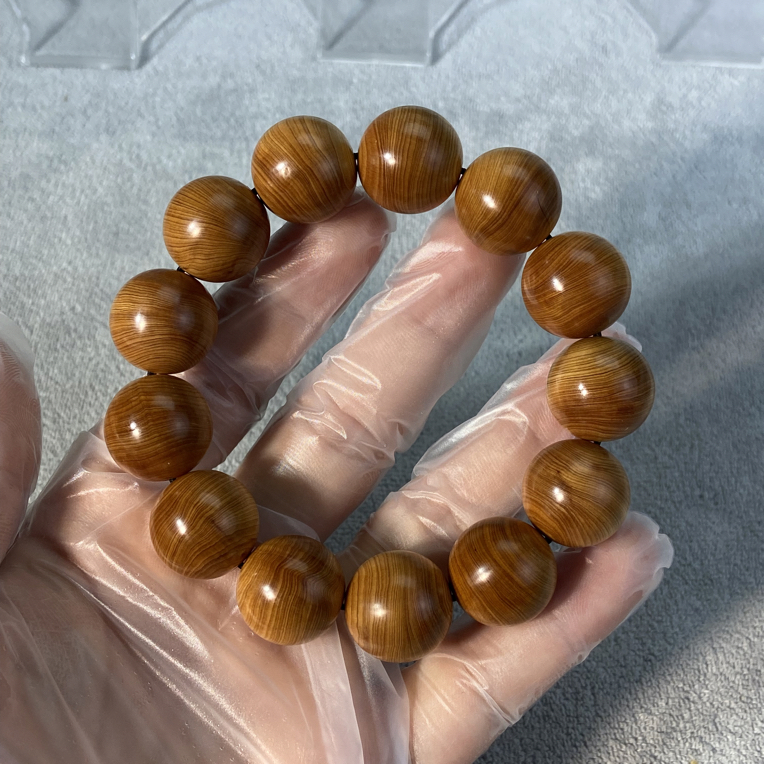 太行崖柏陈化料，1.8红油，尾货微瑕放漏，油性好，密度高，味道香