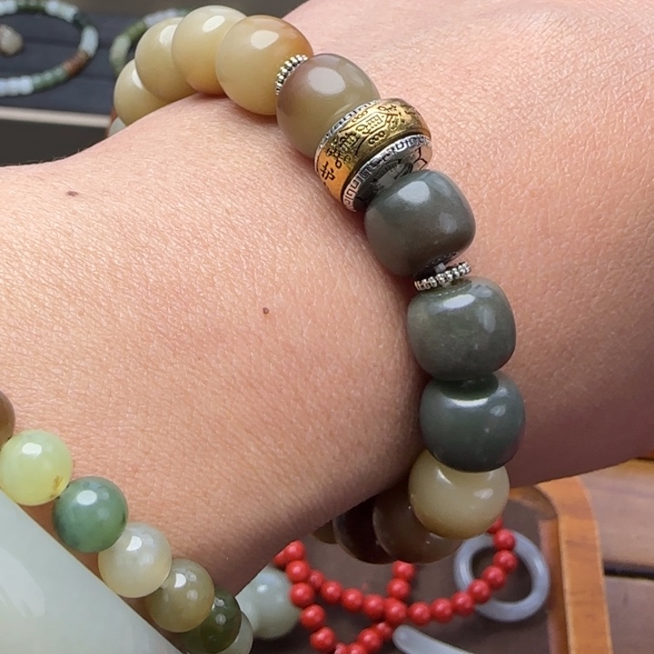 和田玉颈饰未镶嵌菩提