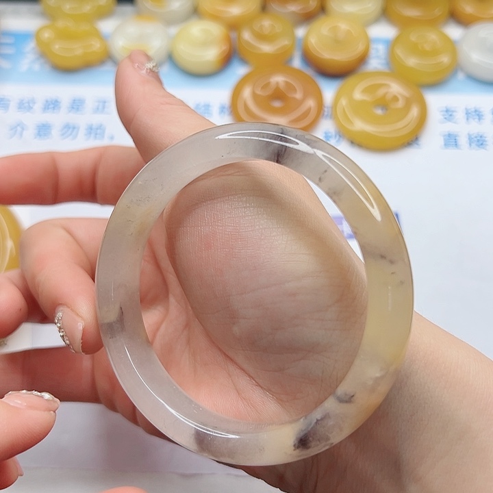 石英质玉手镯未镶嵌318-60