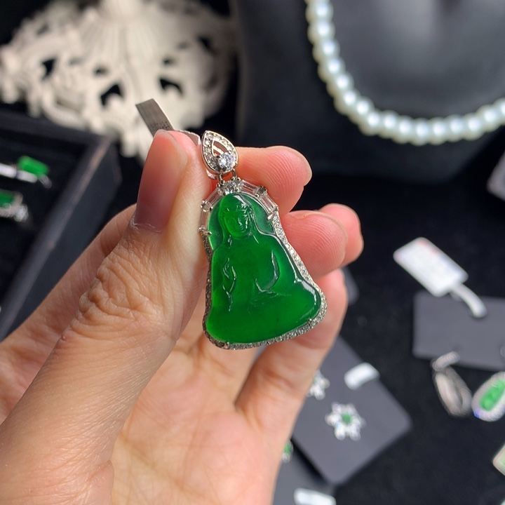 【闪购商品】翡翠颈饰银S925镶嵌R*天然翡翠