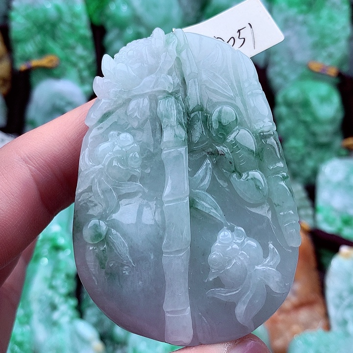 翡翠吊坠(不含链)未镶嵌