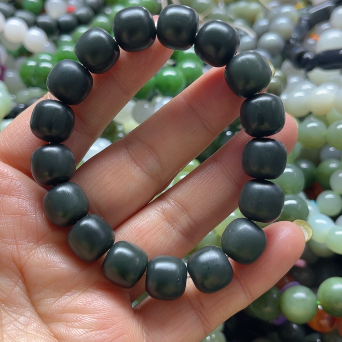 和田玉手链未镶嵌