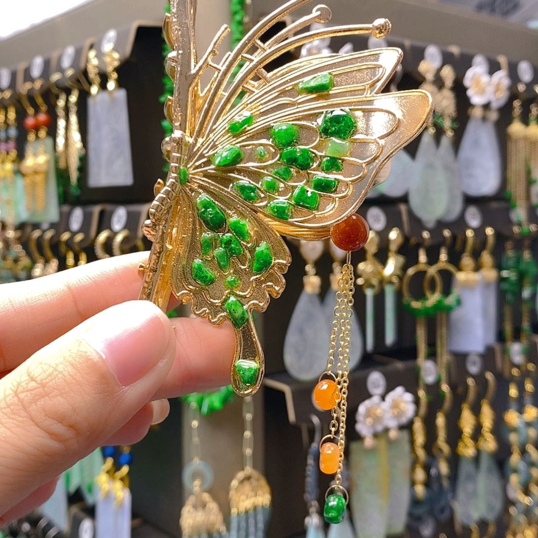 未镶嵌翡翠耳饰翡翠