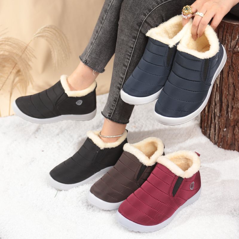 冬季中老年妈妈棉鞋平底短靴子保暖雪地靴