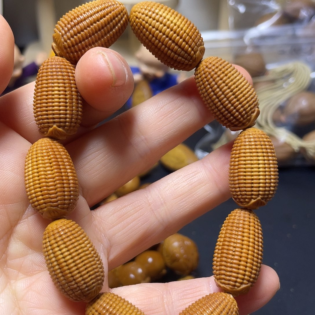 手串橄榄核qrtyuiio