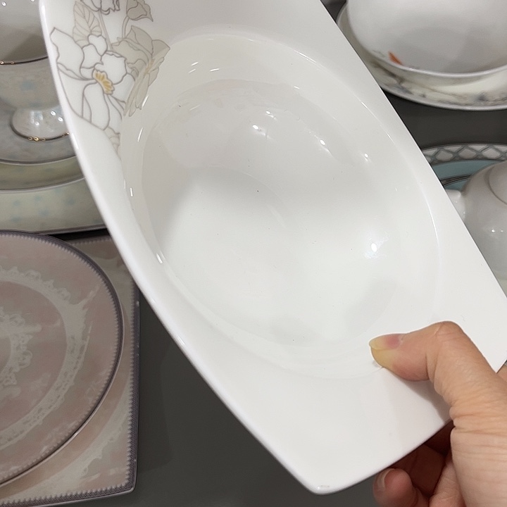 瓷片微瑕骨瓷双耳碗一个